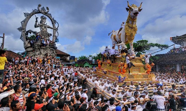 Mengenal Upacara  Ritual Adat Ngaben  Warga Bali  